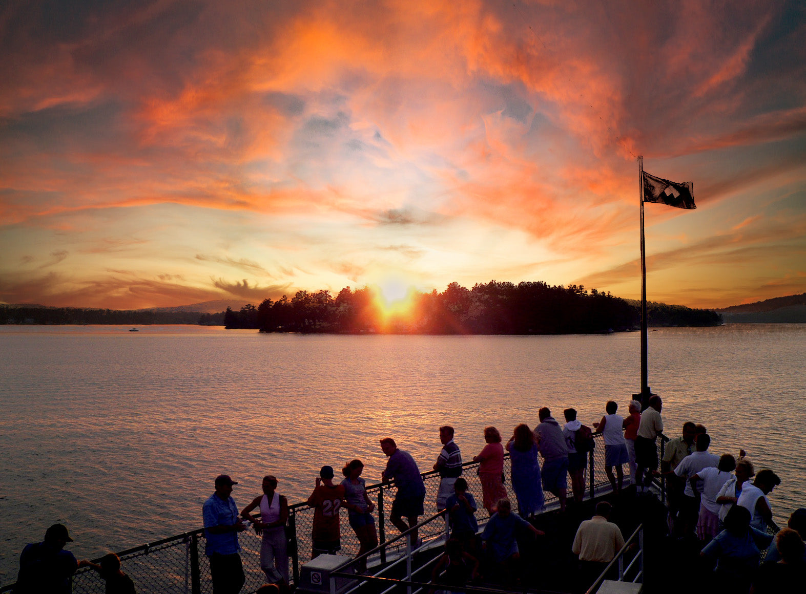 Sunset Dinner Cruises – Mount Washington Cruises